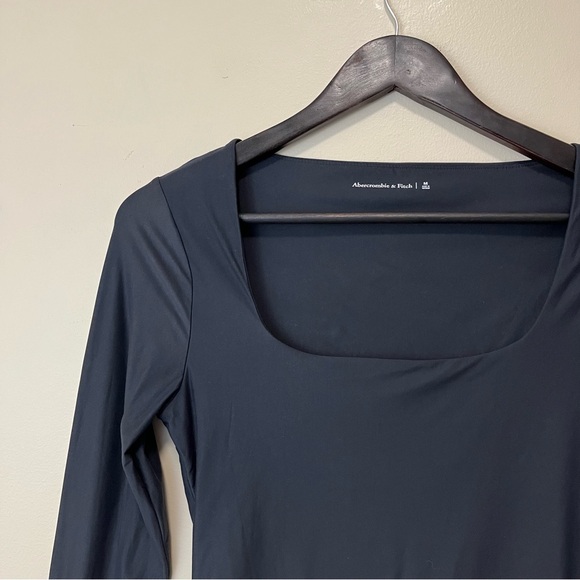 Abercrombie & Fitch Soft Matte Seamless Square Neck Bodysuit - Picture 3 of 12